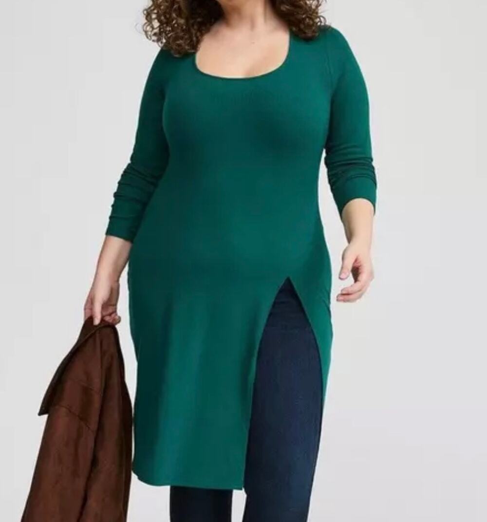 Torrid SZ 4 (4X-Large) Super Soft Rib Top Scoop Neck Slit Stretch Long Sleeve